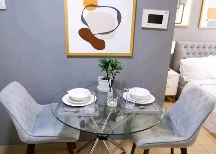Sky Staycation Guest house Manila